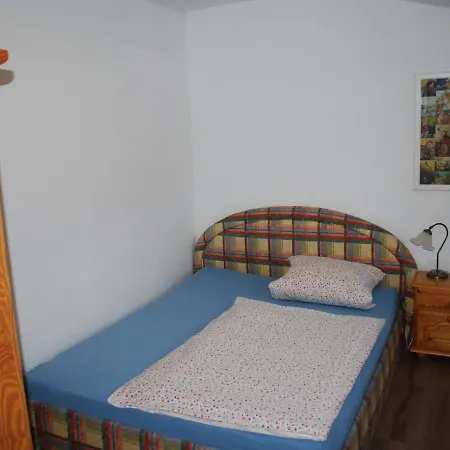 Schoenes In Dargun Mit Pool Holiday home Barlin