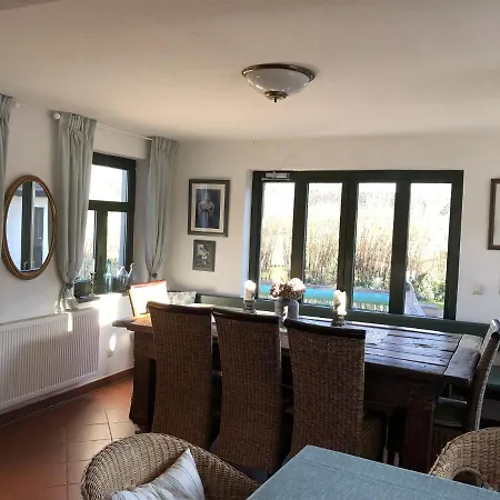 Schoenes In Dargun Mit Pool Feriehus Barlin